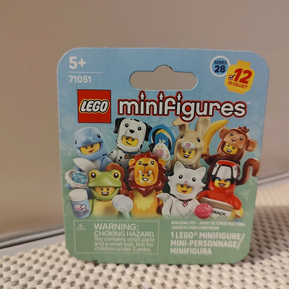 Lego 71051 Parrot Costume #12 Minifigures Series 28 NWT Building Toy Set